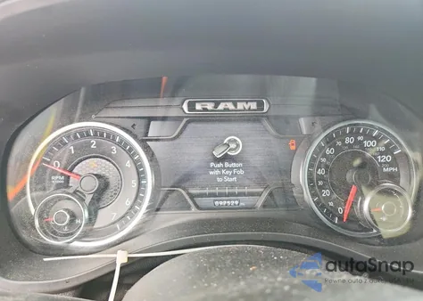 2019 Ram 1500 Big Horn/Lone Star z USA, uszkodzony, nr VIN 1C6SRFFT4KN678380